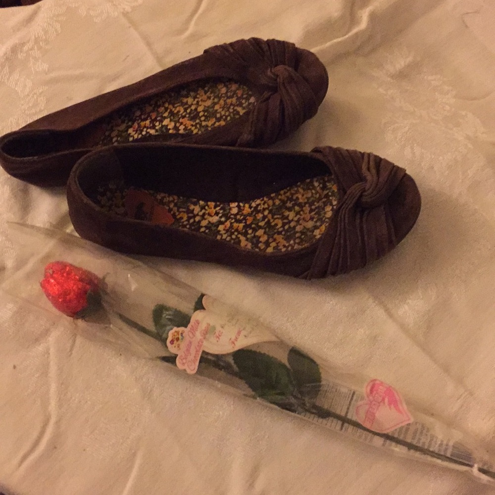 Brown Rocketdog flats. Very cute!